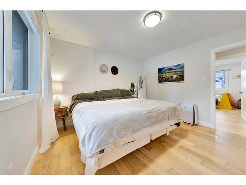 3912 53 Avenue, Lloydminster, AB - Indoor Photo Showing Bedroom