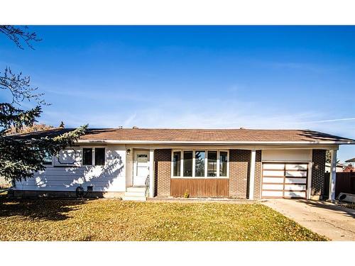 305 4 Avenue Crescent, Wainwright, AB - Outdoor