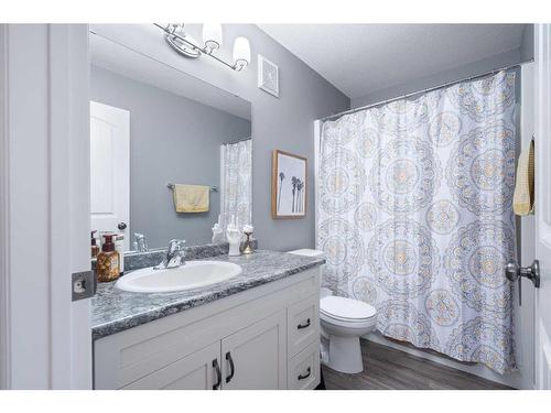 1815 61 Avenue, Lloydminster, AB - Indoor Photo Showing Bathroom