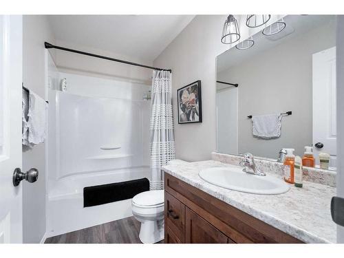 1815 61 Avenue, Lloydminster, AB - Indoor Photo Showing Bathroom