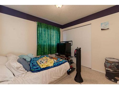 3106 57B Avenue, Lloydminster, AB - Indoor Photo Showing Bedroom