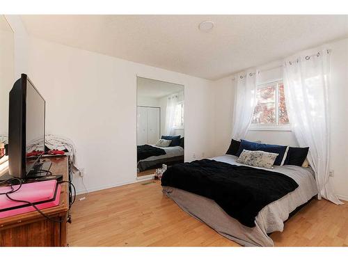 3106 57B Avenue, Lloydminster, AB - Indoor Photo Showing Bedroom