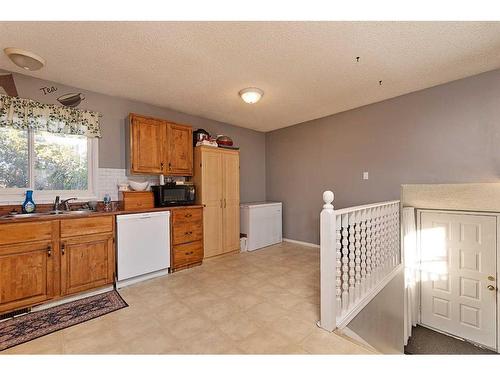 3106 57B Avenue, Lloydminster, AB - Indoor Photo Showing Kitchen With Double Sink