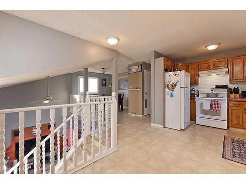 3106 57B Avenue, Lloydminster, AB - Indoor Photo Showing Kitchen