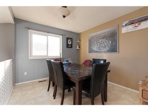 3106 57B Avenue, Lloydminster, AB - Indoor Photo Showing Dining Room