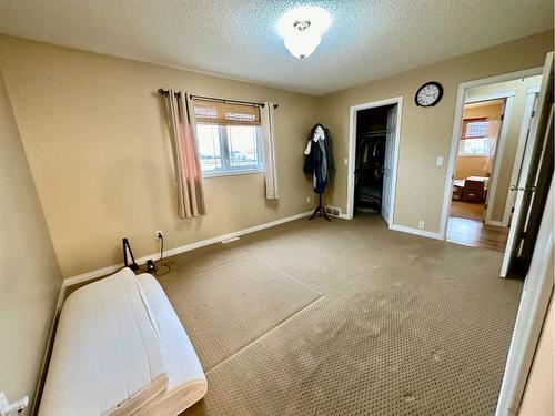 5219 40 Street, Provost, AB - Indoor