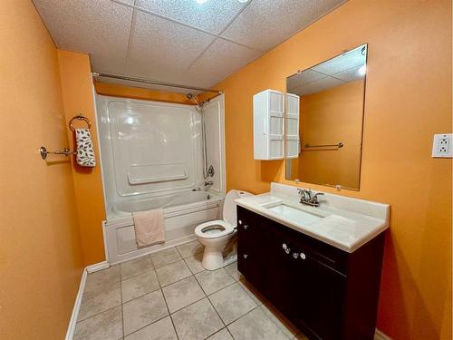 5219 40 Street, Provost, AB - Indoor Photo Showing Bathroom