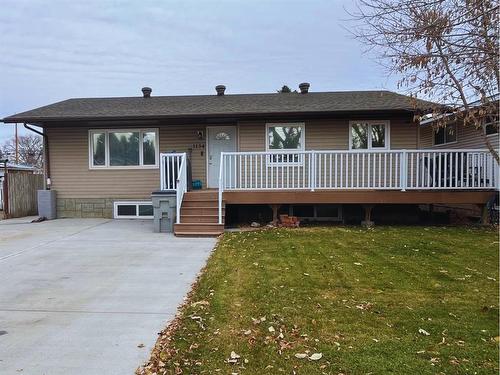 1134 6 Avenue, Wainwright, AB - Outdoor With Deck Patio Veranda