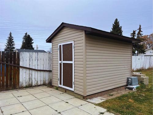 1134 6 Avenue, Wainwright, AB - Outdoor With Exterior