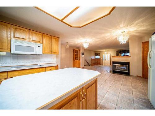 4020 53 Avenue, Provost, AB - Indoor Photo Showing Kitchen