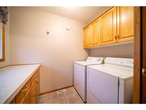 4020 53 Avenue, Provost, AB - Indoor Photo Showing Laundry Room