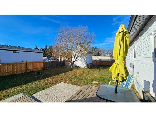 206 4 Street Crescent, Wainwright, AB - Outdoor