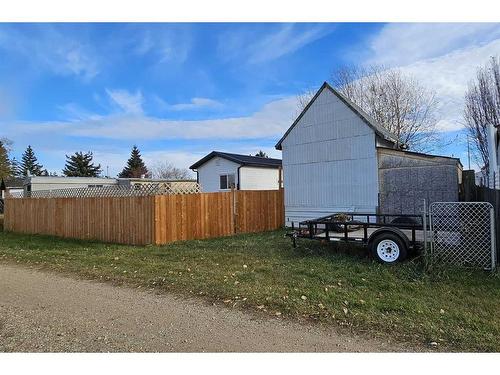 206 4 Street Crescent, Wainwright, AB - Outdoor