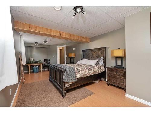 4815 54 Avenue, Kitscoty, AB - Indoor Photo Showing Bedroom