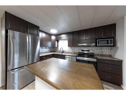 Se 5-52-2-W4 24006 Twp Rd 520, Rural Vermilion River, County Of, AB - Indoor Photo Showing Kitchen