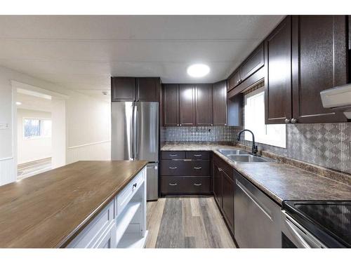 Se 5-52-2-W4 24006 Twp Rd 520, Rural Vermilion River, County Of, AB - Indoor Photo Showing Kitchen With Double Sink