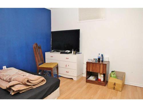 104 4 Street East, Lashburn, SK - Indoor Photo Showing Bedroom