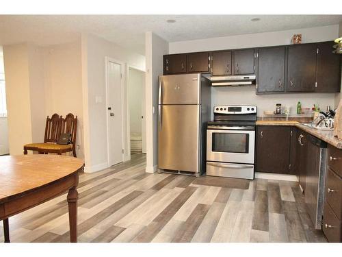 104 4 Street East, Lashburn, SK - Indoor Photo Showing Kitchen