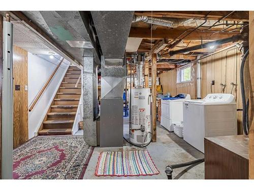 4837 50 Avenue, Kitscoty, AB - Indoor Photo Showing Laundry Room