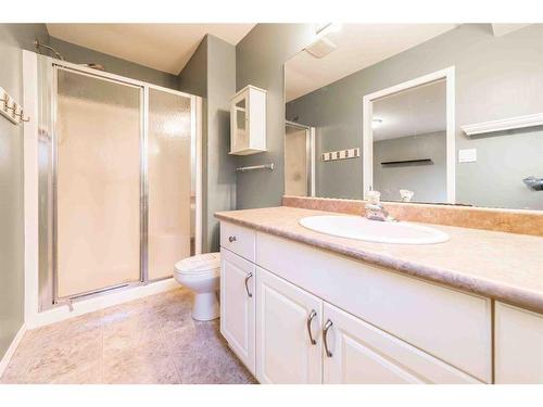 3602 63 Avenue Close, Lloydminster, AB - Indoor Photo Showing Bathroom