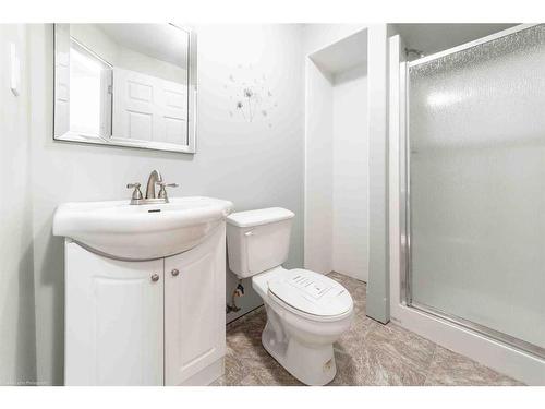 3602 63 Avenue Close, Lloydminster, AB - Indoor Photo Showing Bathroom