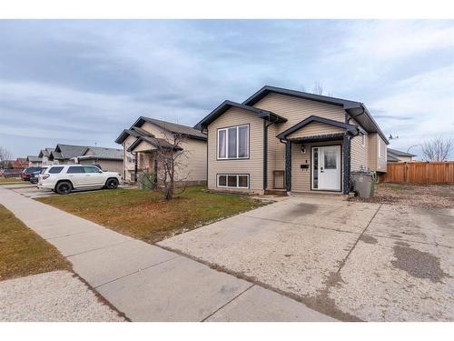 1523 49 Avenue, Lloydminster, SK - Outdoor With Facade