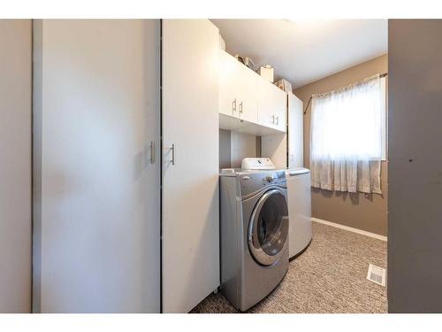 #17 Silver Willow Estates, Rural Vermilion River, County Of, AB - Indoor Photo Showing Laundry Room