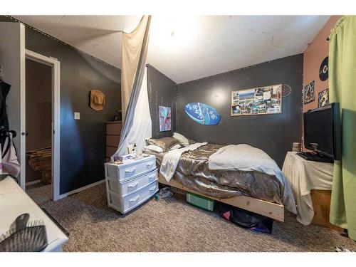 #17 Silver Willow Estates, Rural Vermilion River, County Of, AB - Indoor Photo Showing Bedroom