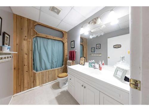 #17 Silver Willow Estates, Rural Vermilion River, County Of, AB - Indoor Photo Showing Bathroom