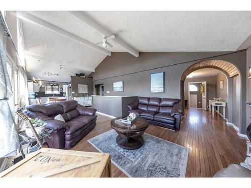 #17 Silver Willow Estates, Rural Vermilion River, County Of, AB - Indoor Photo Showing Living Room