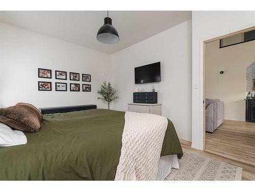 2802 67 Avenue, Lloydminster, AB - Indoor Photo Showing Bedroom