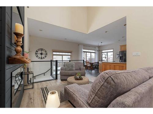 2802 67 Avenue, Lloydminster, AB - Indoor Photo Showing Living Room