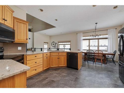 2802 67 Avenue, Lloydminster, AB - Indoor Photo Showing Kitchen