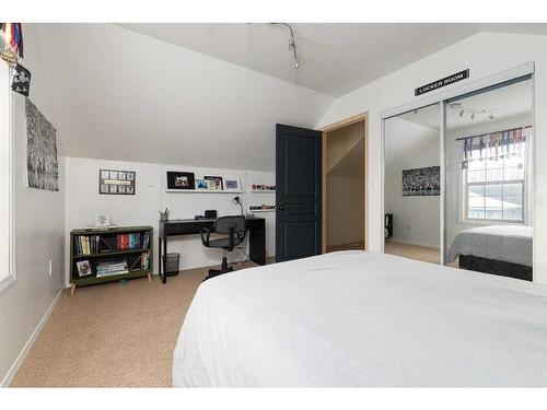 2802 67 Avenue, Lloydminster, AB - Indoor Photo Showing Bedroom