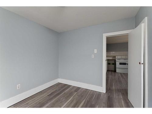 5517 48 Street, Lloydminster, AB - Indoor Photo Showing Other Room