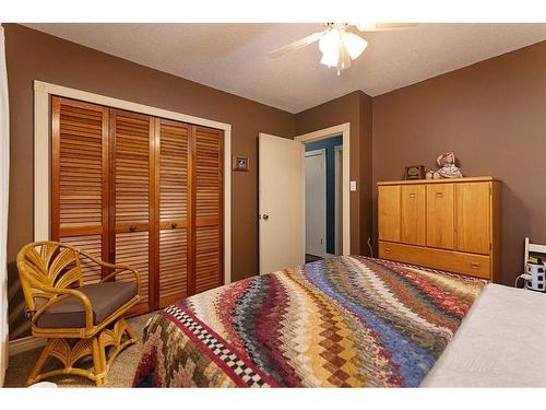 5413 48 Street, Lloydminster, AB - Indoor Photo Showing Bedroom