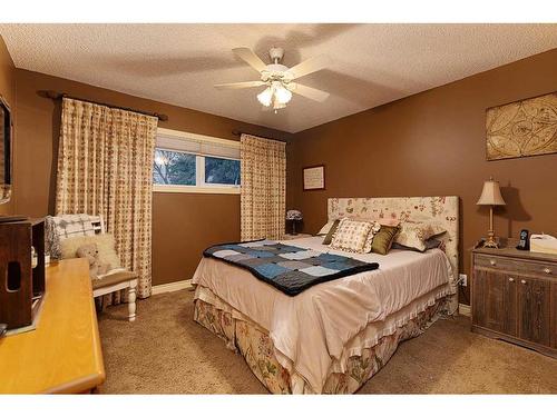 5413 48 Street, Lloydminster, AB - Indoor Photo Showing Bedroom