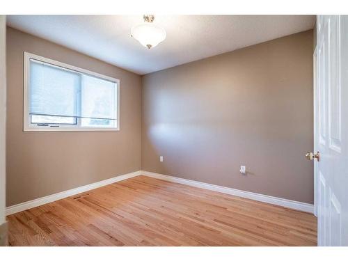 5708 39 Street, Lloydminster, AB - Indoor Photo Showing Other Room