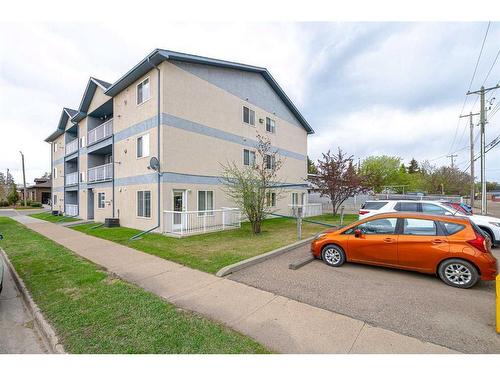 101-5102 47 Street, Lloydminster, AB - Outdoor