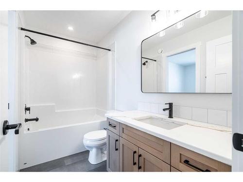 6003 13 Street, Lloydminster, AB - Indoor Photo Showing Bathroom