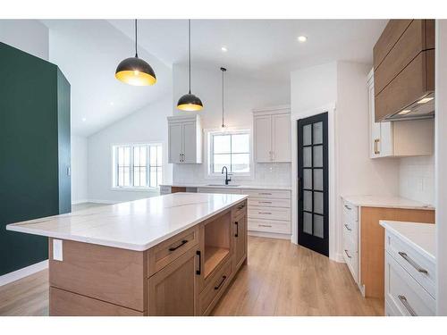 6003 13 Street, Lloydminster, AB - Indoor Photo Showing Kitchen With Upgraded Kitchen