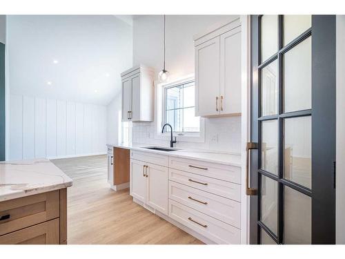 6003 13 Street, Lloydminster, AB - Indoor Photo Showing Kitchen With Upgraded Kitchen