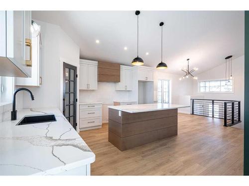 6003 13 Street, Lloydminster, AB - Indoor Photo Showing Kitchen With Upgraded Kitchen