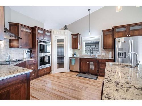 7105 29 Street, Lloydminster, AB - Indoor Photo Showing Kitchen With Upgraded Kitchen