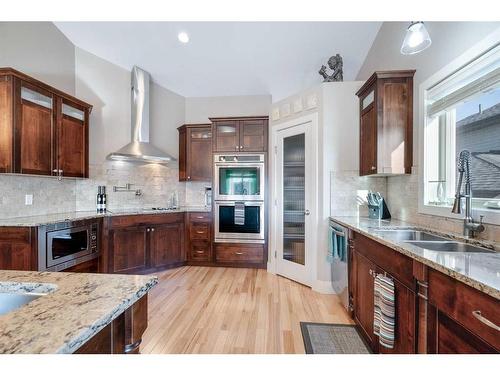 7105 29 Street, Lloydminster, AB - Indoor Photo Showing Kitchen With Double Sink