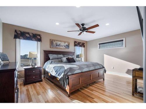 7105 29 Street, Lloydminster, AB - Indoor Photo Showing Bedroom