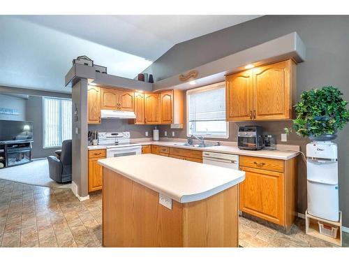 2308 54 Avenue, Lloydminster, AB - Indoor Photo Showing Kitchen With Double Sink