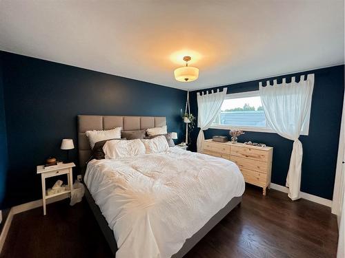 5935 53 Avenue, Vermilion, AB - Indoor Photo Showing Bedroom