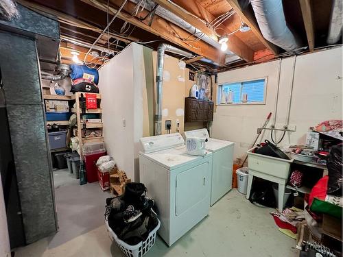 5935 53 Avenue, Vermilion, AB - Indoor Photo Showing Laundry Room