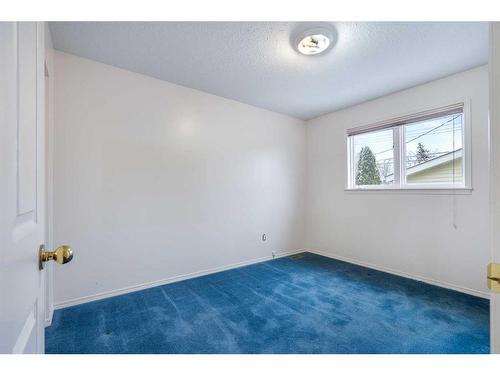 4821 48 Street, Lloydminster, SK - Indoor Photo Showing Other Room